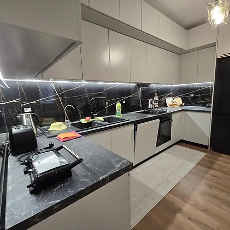 Kasim Cozy - Near Airport Tirana * Ljaknasi