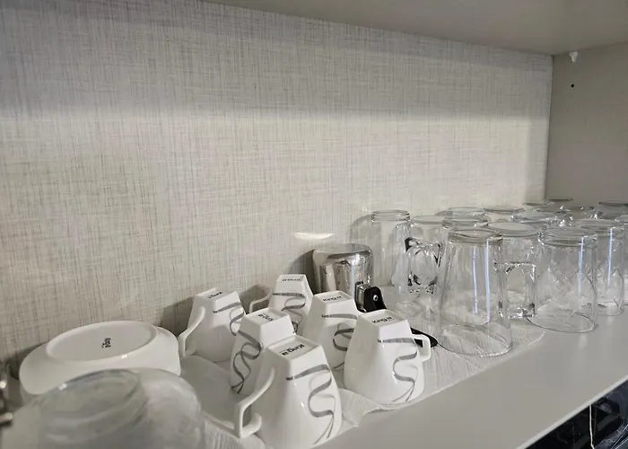 Lägenhet Kasim Cozy - Near Airport Tirana *